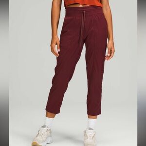 Women’s Lululemon Dance Studio Crop *25"